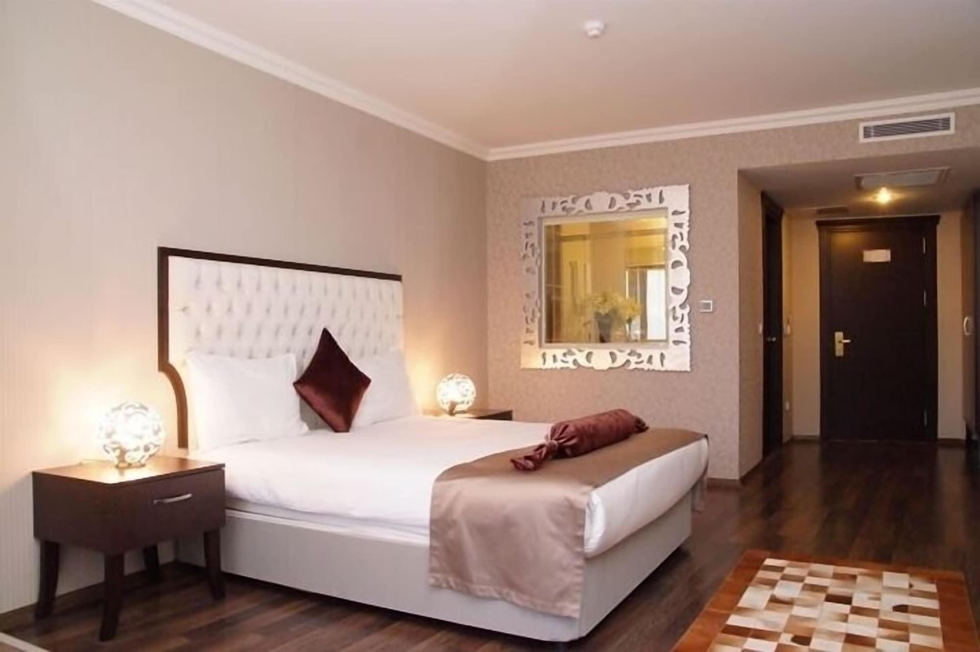 Crowne Plaza - Ortakoy Bosphorus By Ihg Отель
