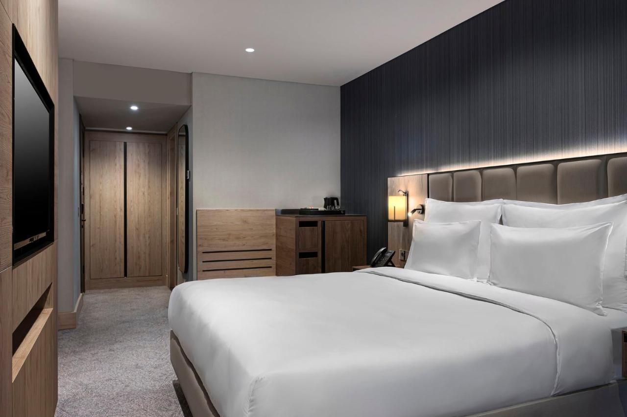 מלון Crowne Plaza - Ortakoy Bosphorus By Ihg איסטמבול