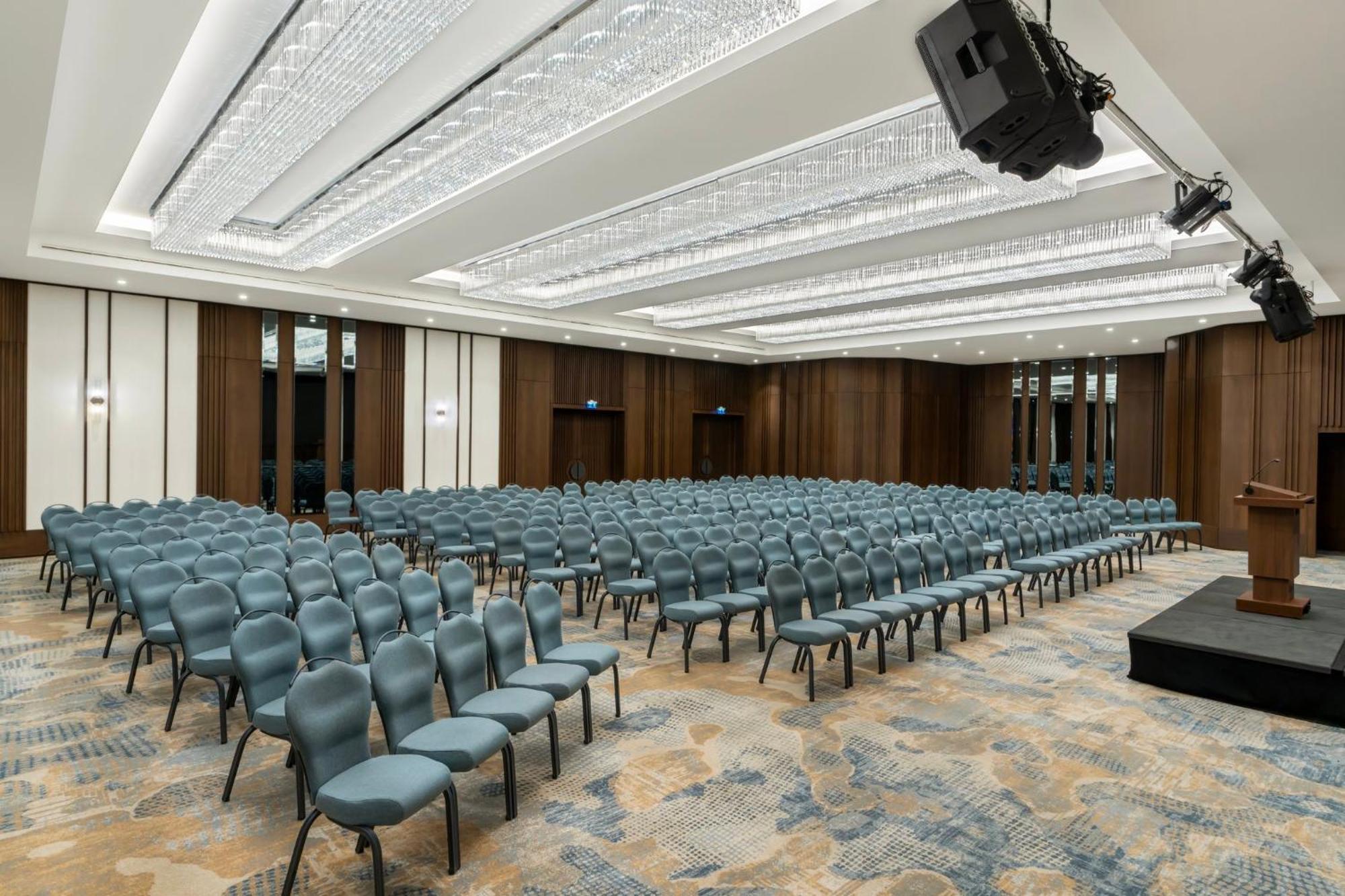 Crowne Plaza - Ortakoy Bosphorus By Ihg מלון