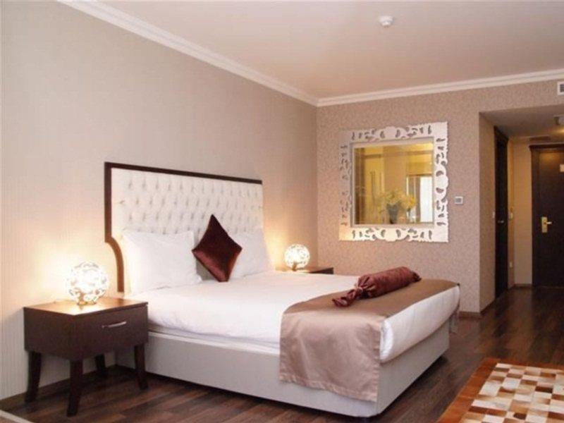 Отель Crowne Plaza - Ortakoy Bosphorus By Ihg 5*