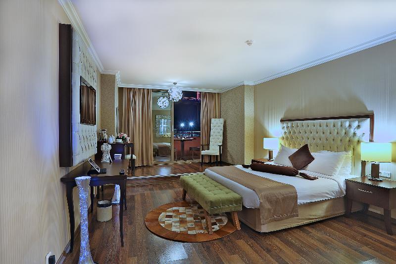 מלון Crowne Plaza - Ortakoy Bosphorus By Ihg איסטמבול